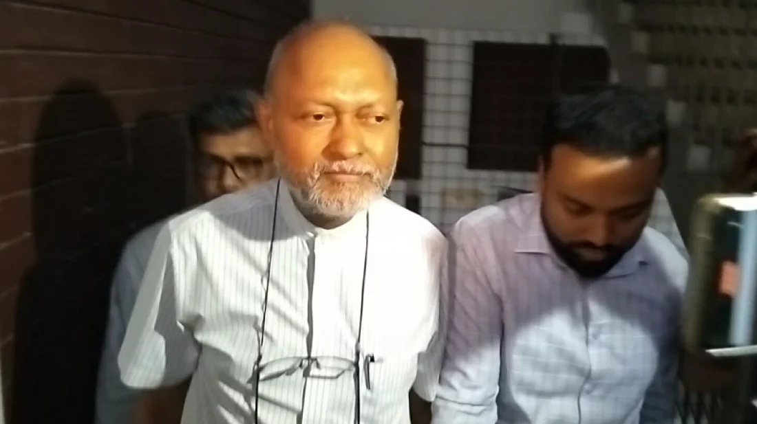 হত্যাচেষ্টা মামলায় সাবেক উপাচার্য কলিমুল্লাহকে গ্রেফতার দেখালেন আদালত